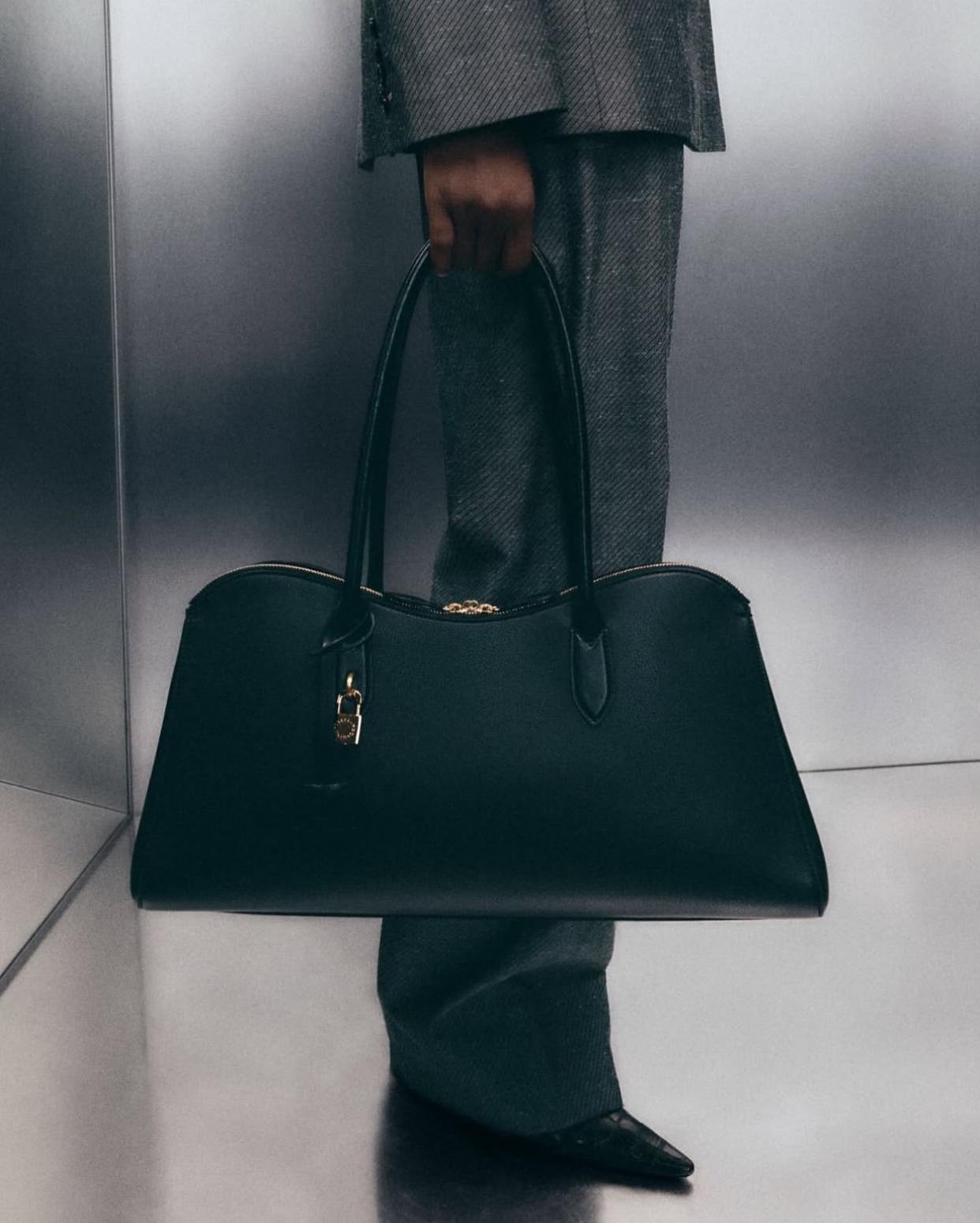 Photo : © Stella McCartney · Visuel officiel · Instagram @stellamccartney · Sélection éditoriale Gloss City